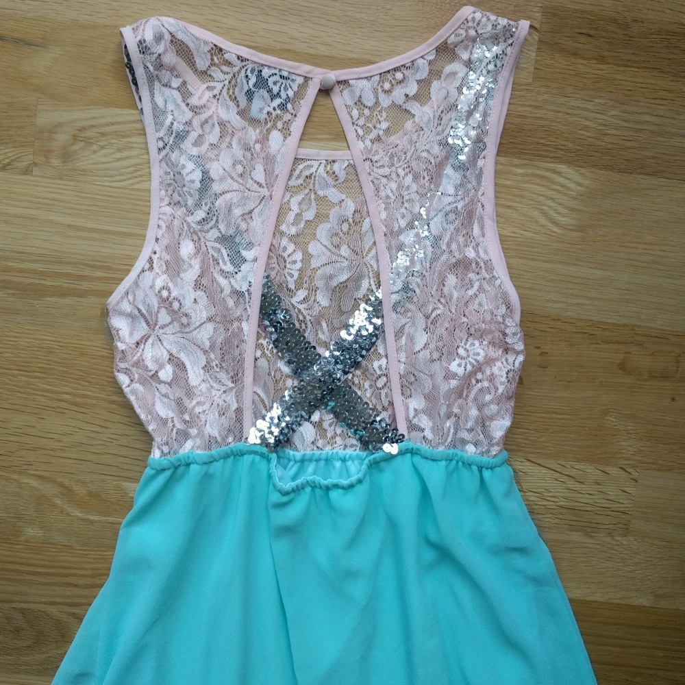 Lace High-Low Dress - Picture 3 of 8