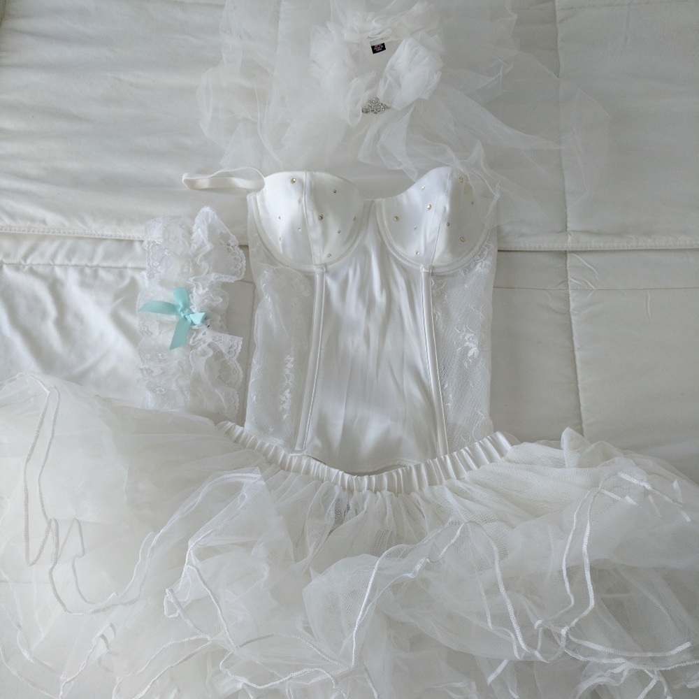 Victoria Secret Bridal sexy lingerie