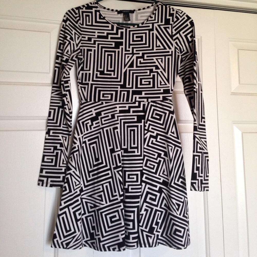 Forever 21 Black/White Print Dress