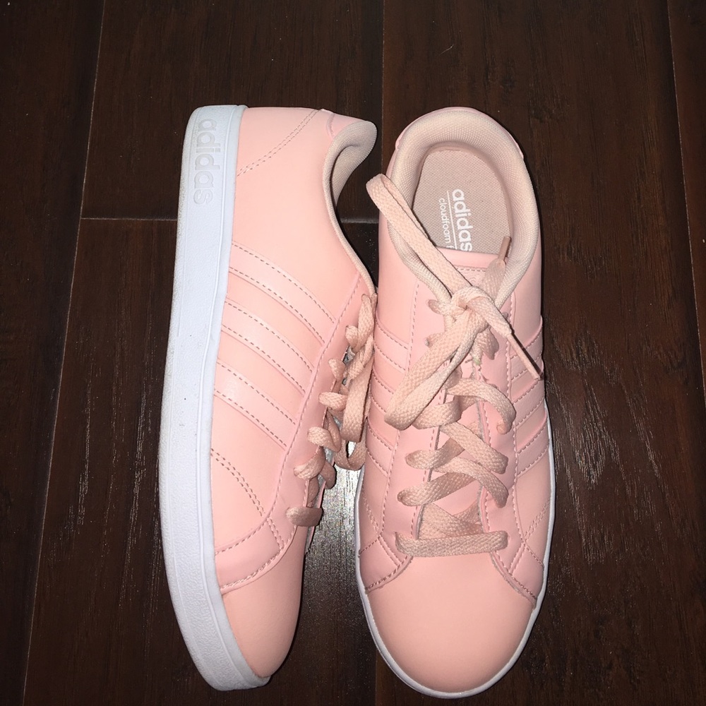 Light pink Adidas Neo in size 7