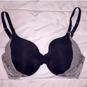 Black and ivory lace Calvin Klein bra, 32dd