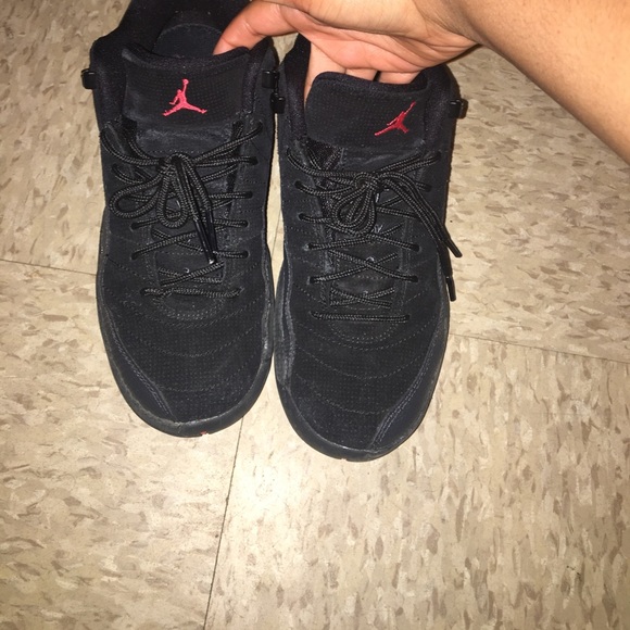 Jordan's (black/orange) size 5.5