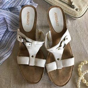 White Aerosoles sandals with kitten heel