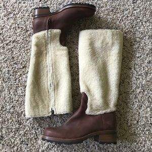 Like new Ugg boots, size 5 womens