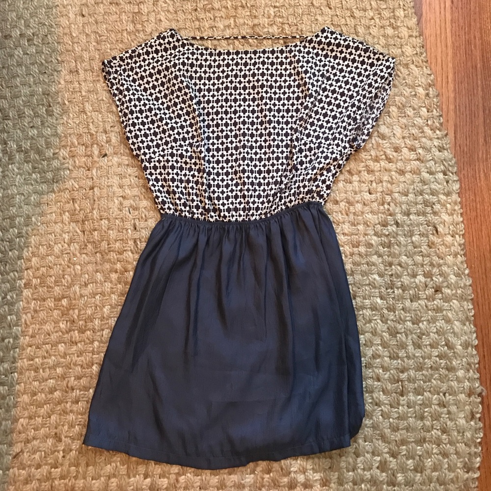 Short sleeve open back dress