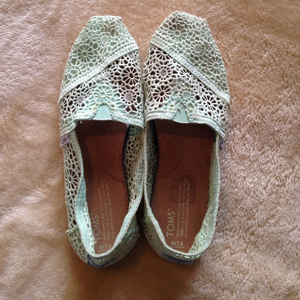 Mint Lace Toms