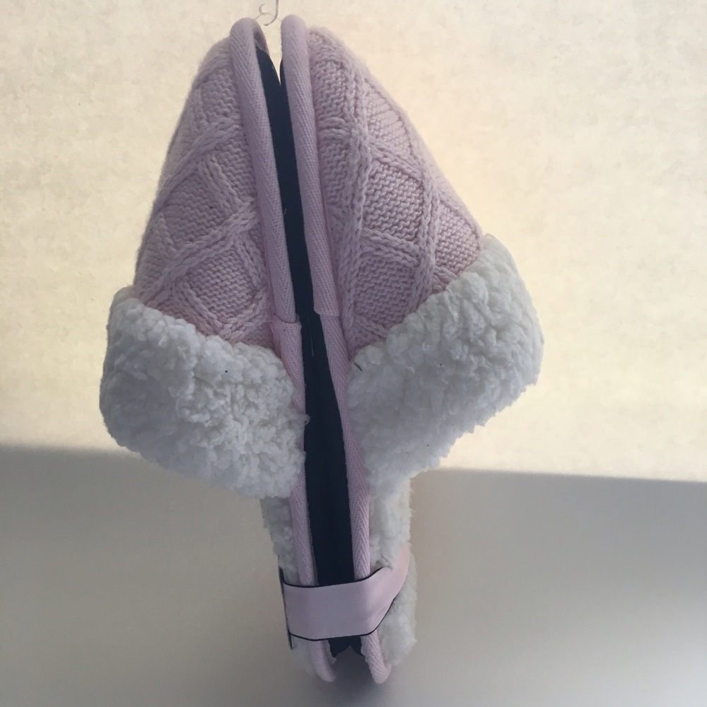 VICTORIAS SECRET SLIPPERS
