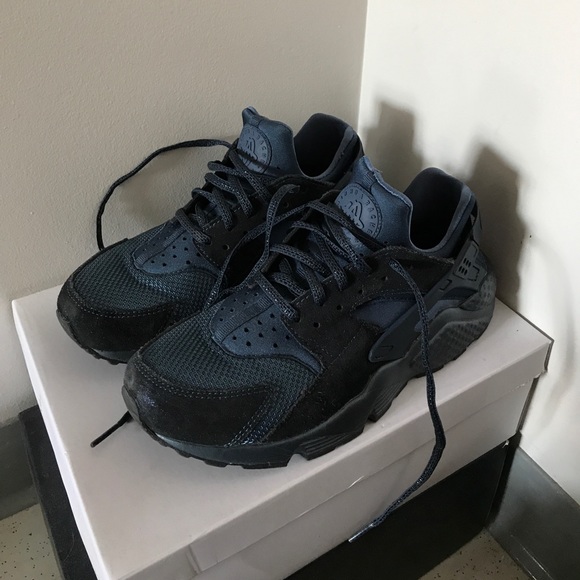 le scarpe nike blu huaraches donne 85 poshmark le scarpe nike blu huaraches donne 85 poshmark