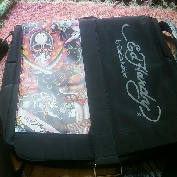 TRADED in BUNDLE - Picture 2 of 6