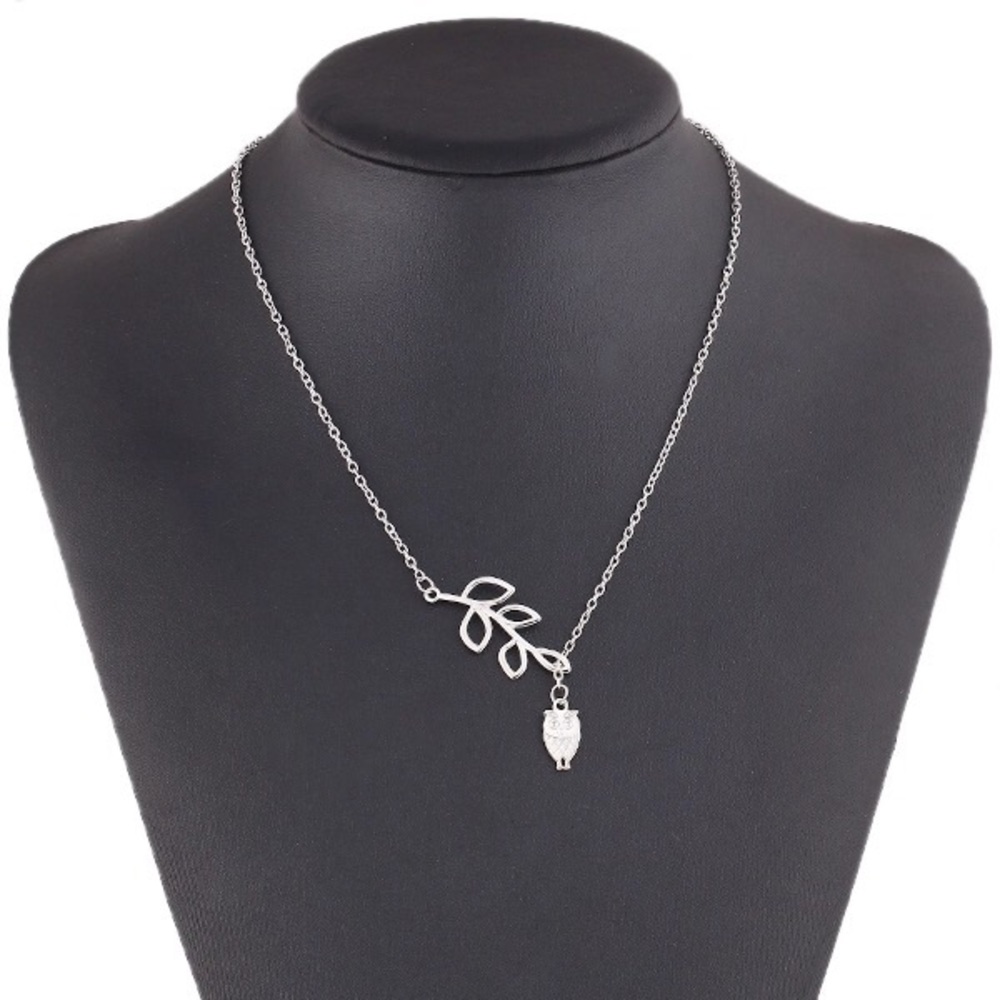 Pretty Leaf,Owl pendant necklace - Picture 2 of 2