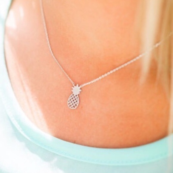 FREE W/ PURCHASE! GOLD 🍍necklace - Picture 2 of 3