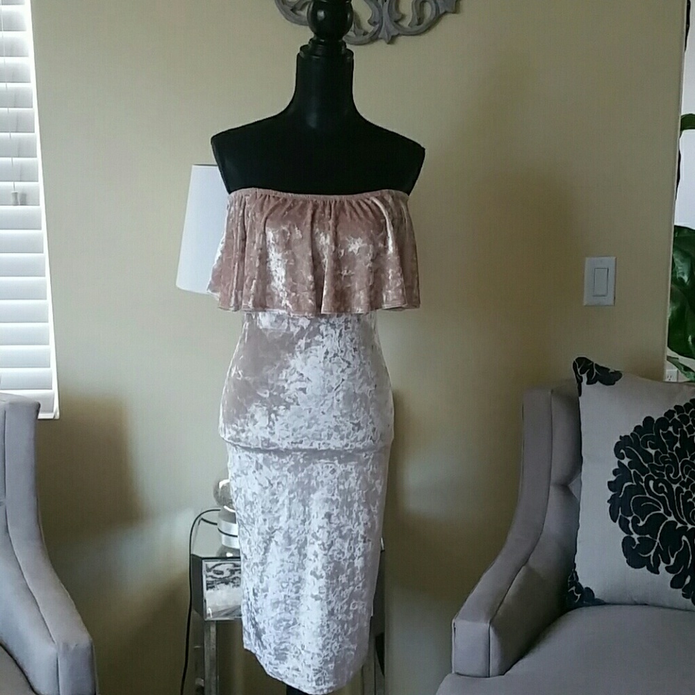 Crush Velvet Off shoulder midi dress