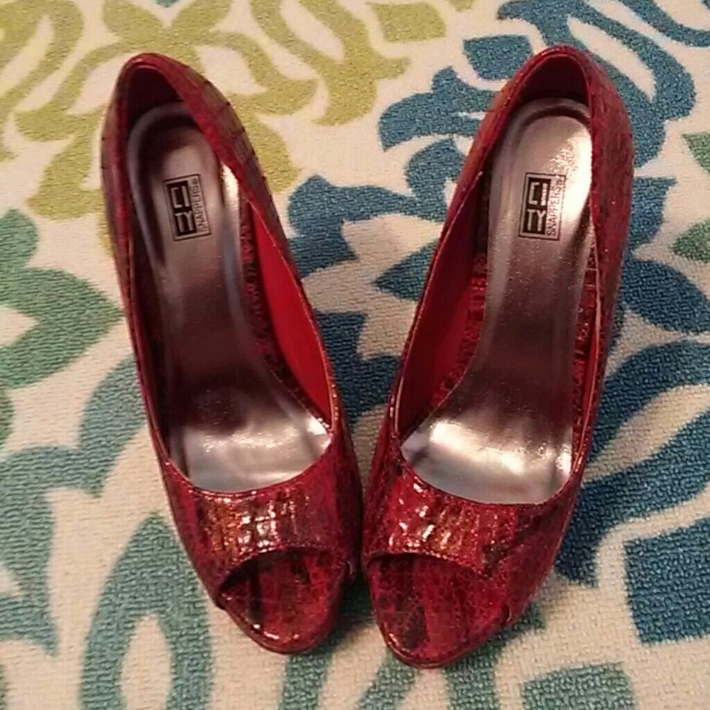 NWOT City Snappers Red Heels