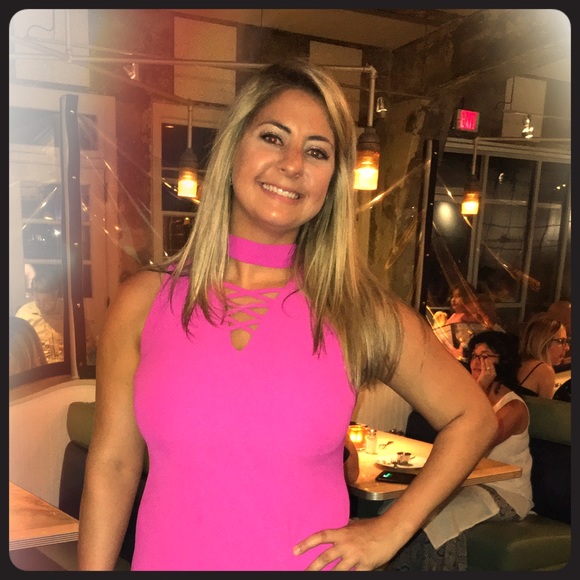 Meet Your Posher, Rebekah - Picture 1 of 3