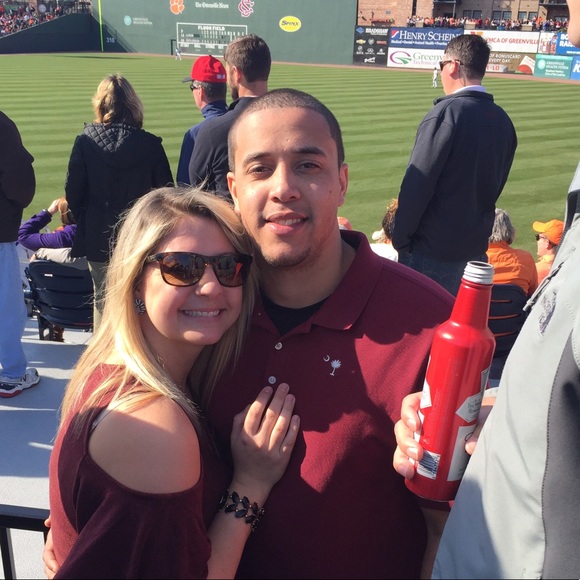 Meet Your Posher, Rebekah - Picture 2 of 3