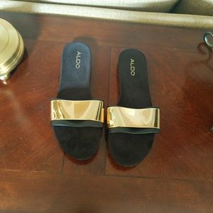 Aldo Slides