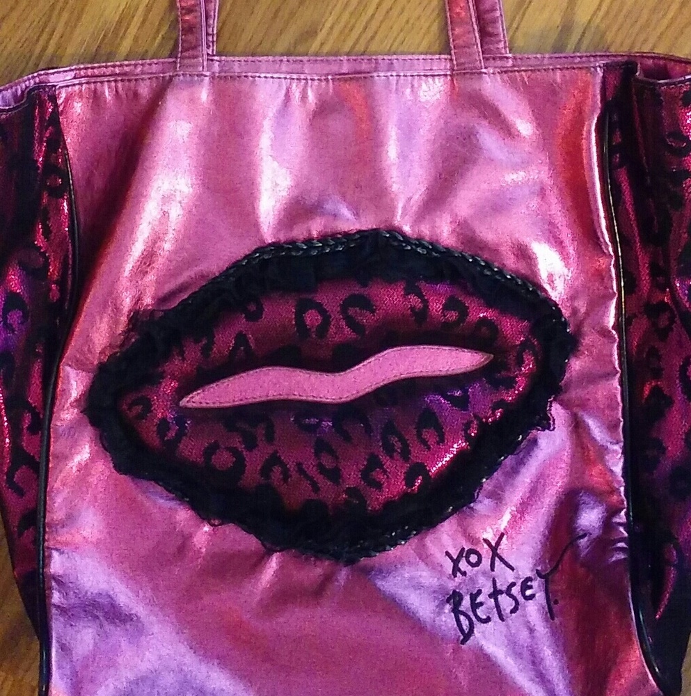 Bestey Johnson Handbag- Metallic Pink