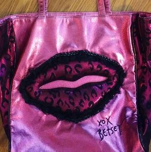 Bestey Johnson Handbag- Metallic Pink