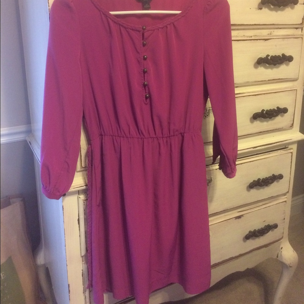 Quarter sleeve light plum dress. 100% polyester