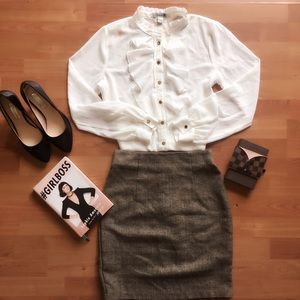 GIRL🚺BOSS Skirt📒