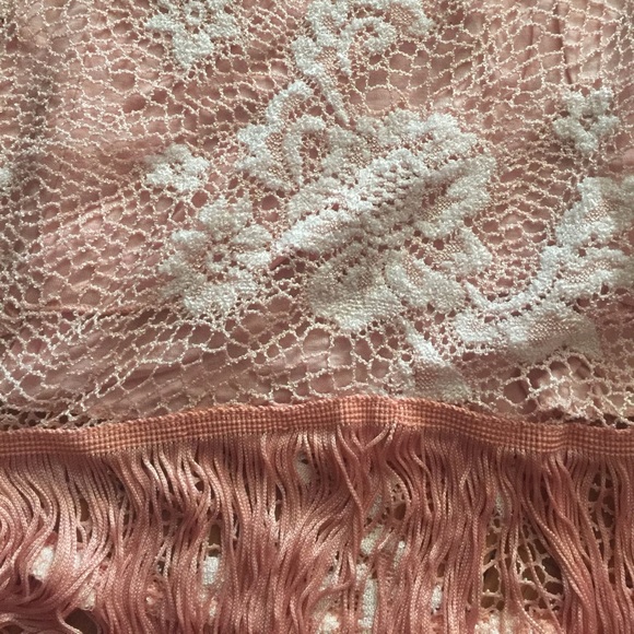 Rose lace tank top - Picture 2 of 2