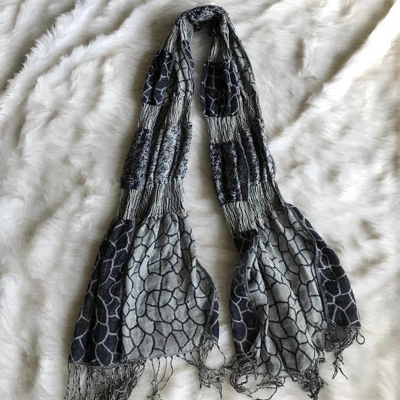 Scarf Bundle - Picture 6 of 6