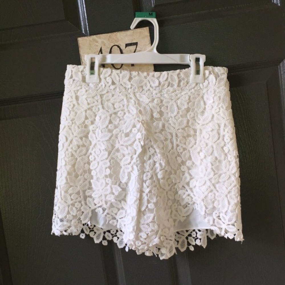 Dressy Lace Shorts w/ pockets!