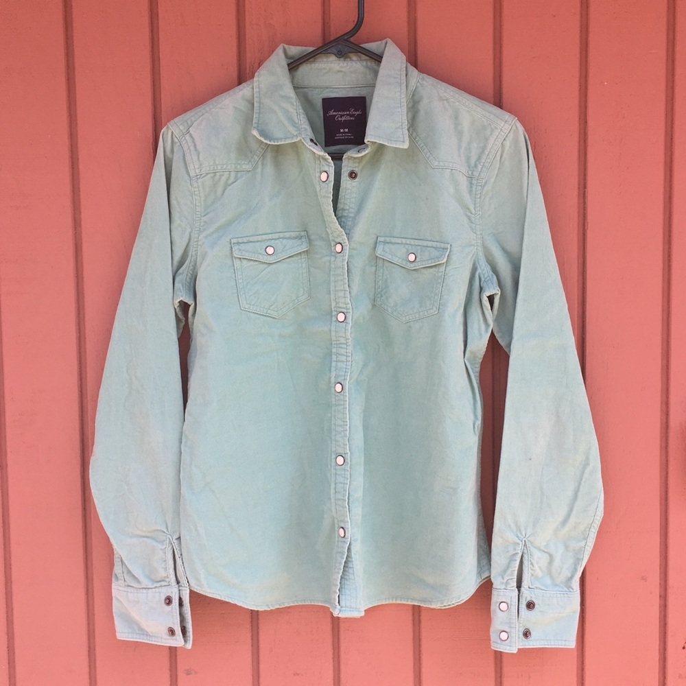 American Eagle Long Sleeve Corduroy Button Up