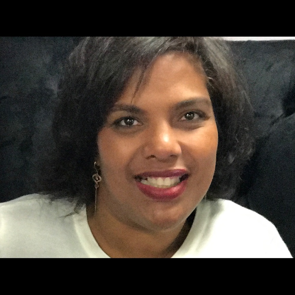 Meet your Posher, Yesenia