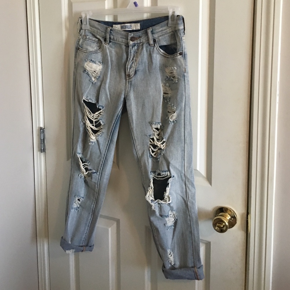 Brandy Melville boyfriend jeans