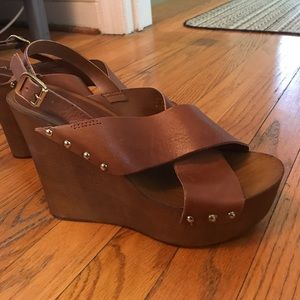 Aldo Wedges