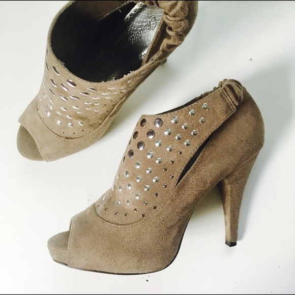 Suede Heel - Picture 4 of 4