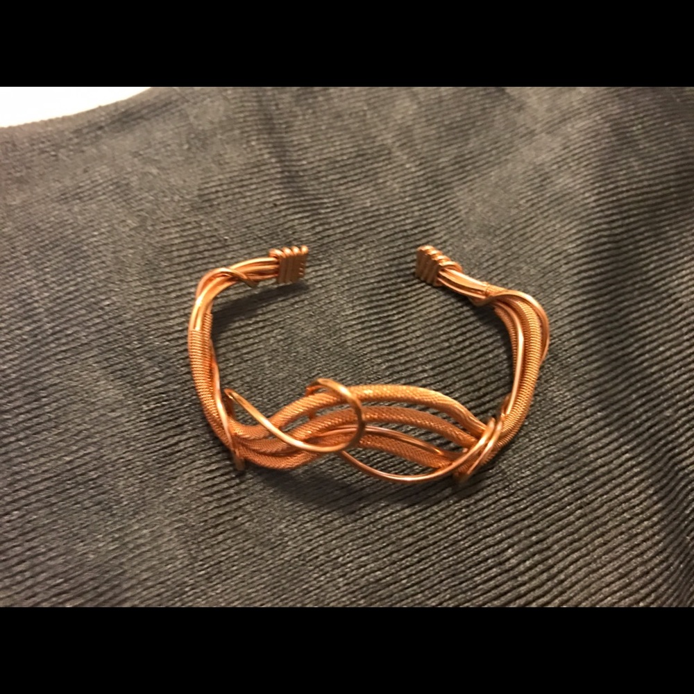 Rose gold modern bangle