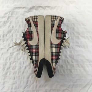 NIKE Low Top Plaid Blazers