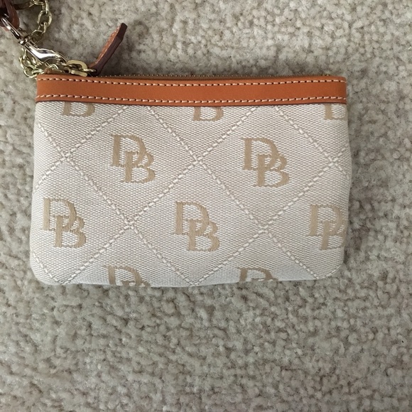 Dooney & Bourke Wristlet - Picture 1 of 3