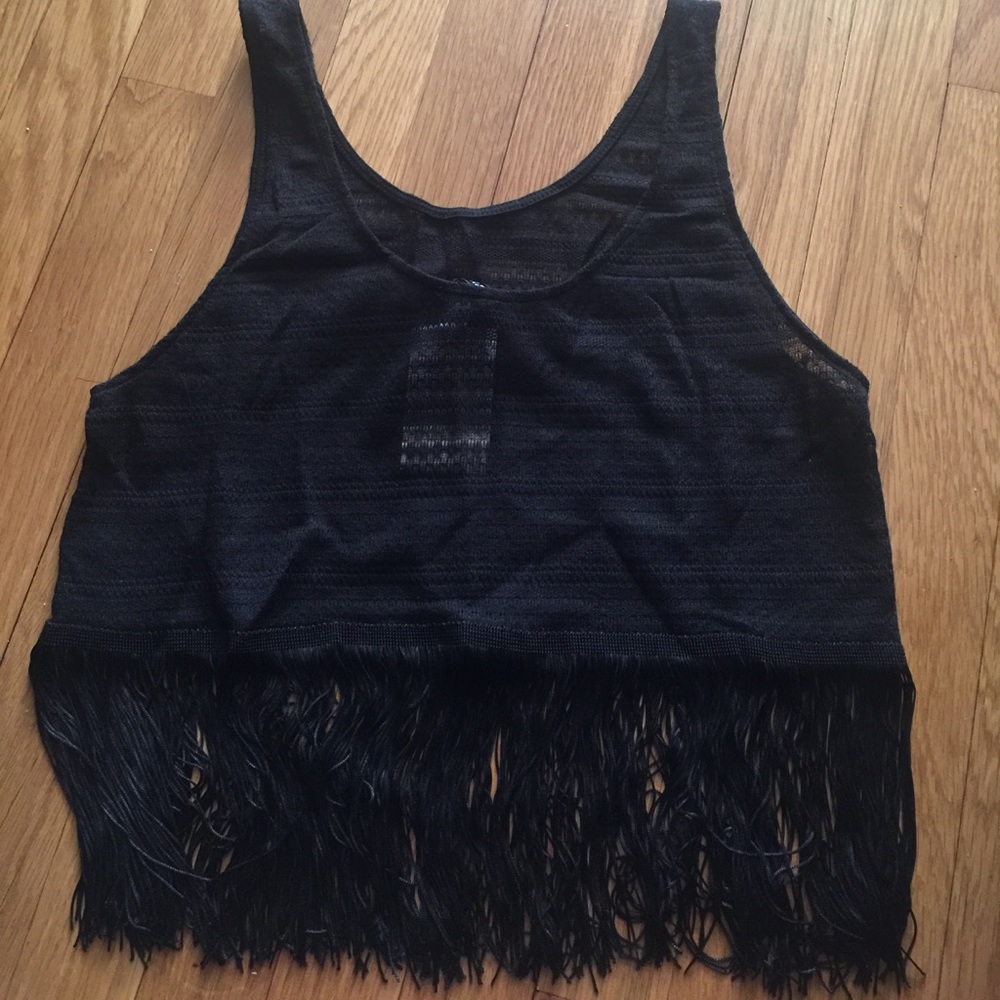 Black cropped tank top