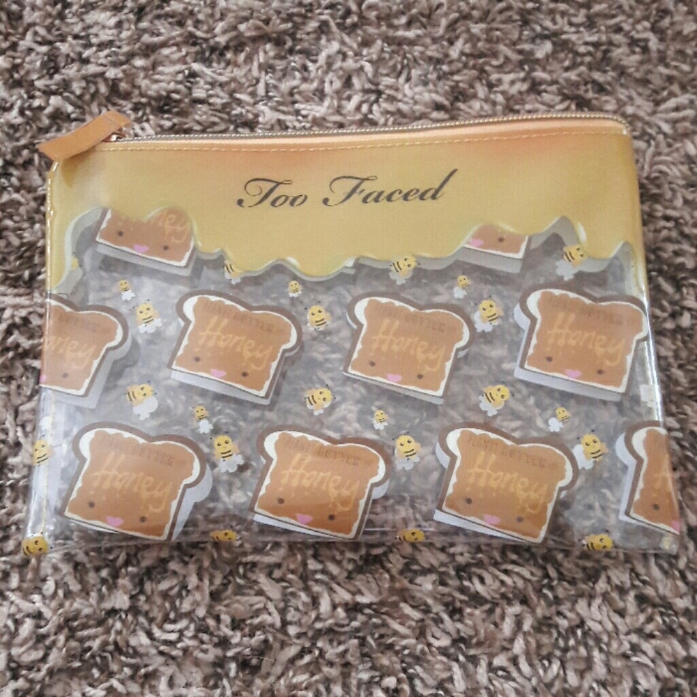 Too faced cute honey bee clear clutch purse