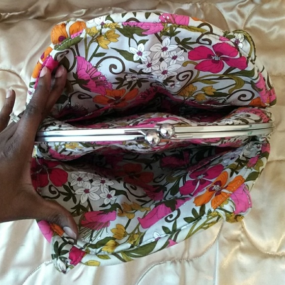 Vera Bradley Tote - Picture 3 of 6