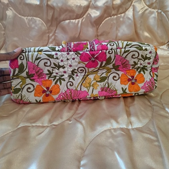 Vera Bradley Tote - Picture 5 of 6