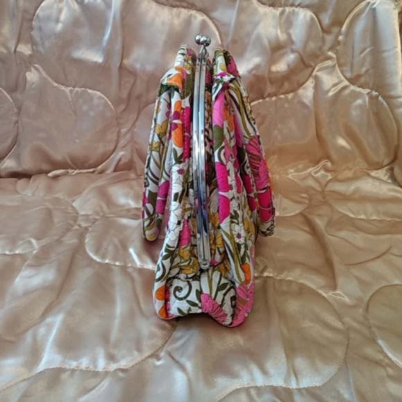 Vera Bradley Tote - Picture 6 of 6