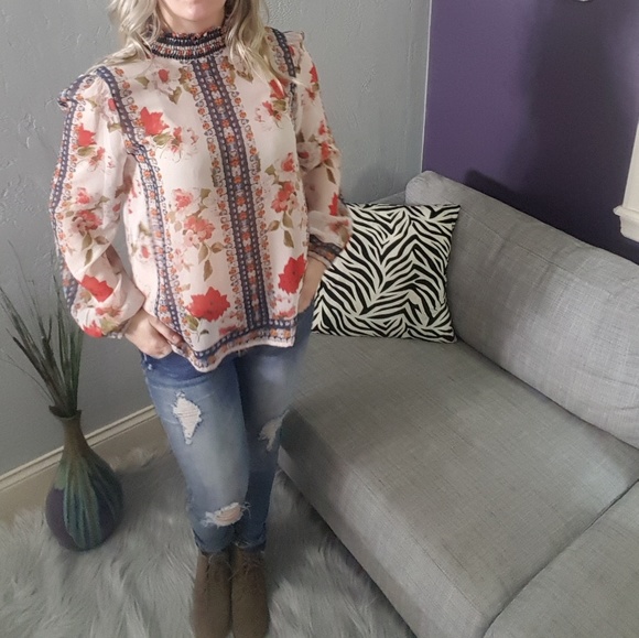 Sheer Floral Top - Picture 2 of 4