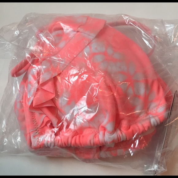 Victoria's Secret bikini top - Picture 3 of 3