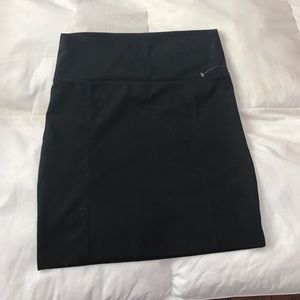 Plain black stretchy skirt