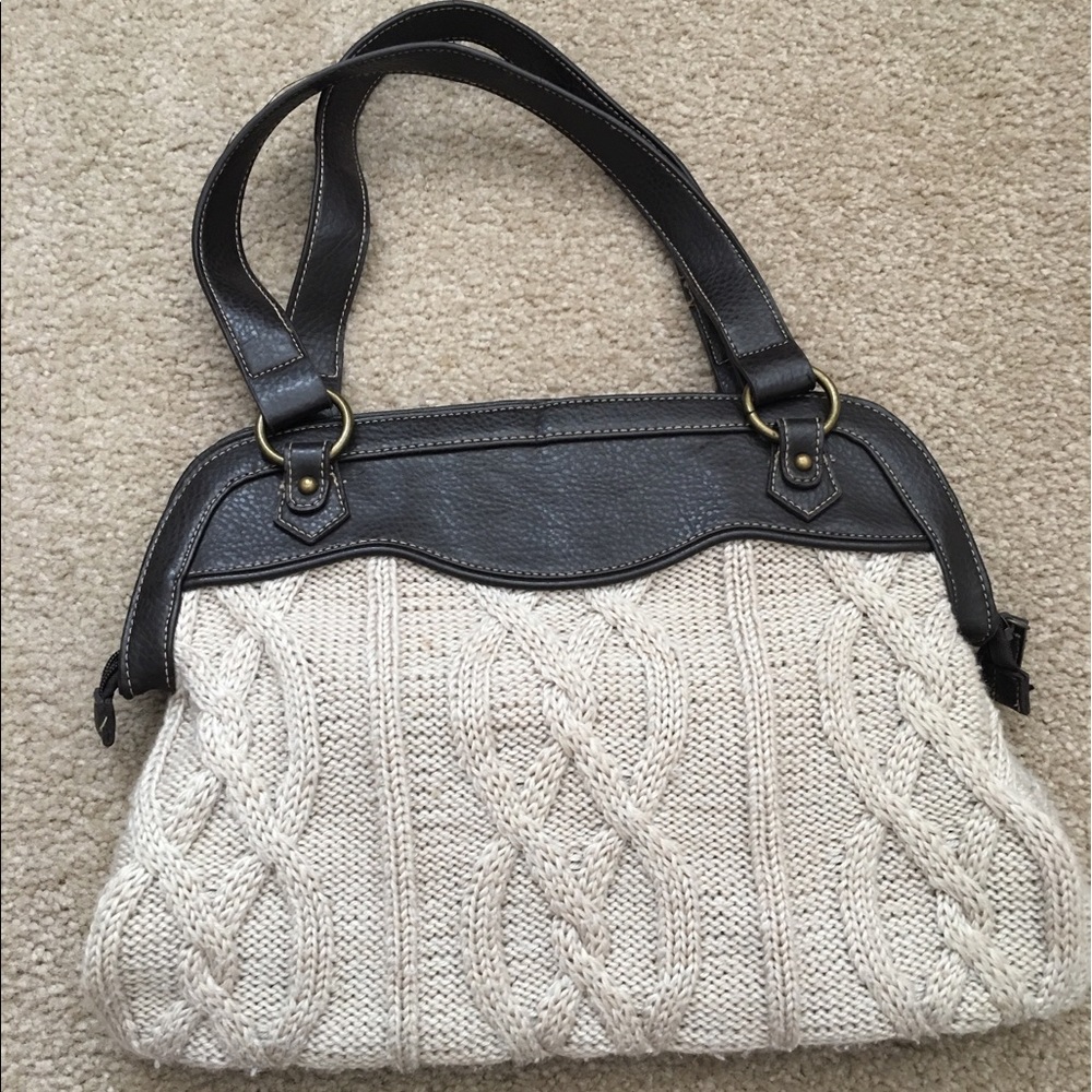 Adorable knitted purse