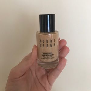 Bobbi brown moisture rich foundation - #3 Beige
