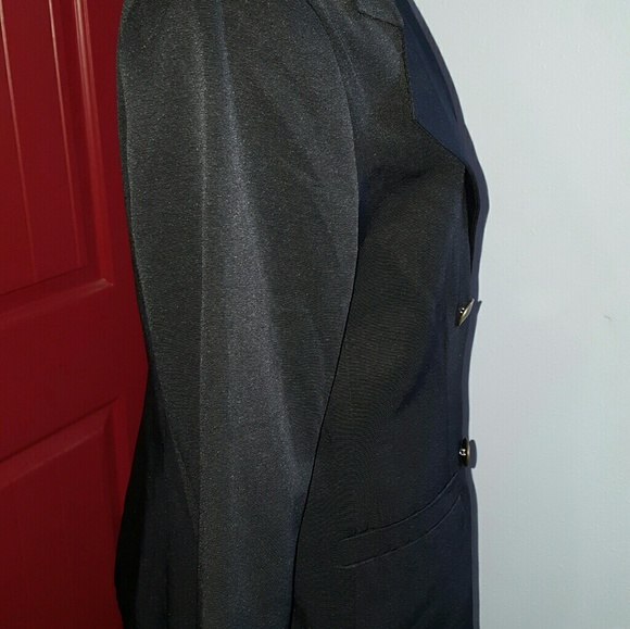 Jacket - Picture 3 of 4