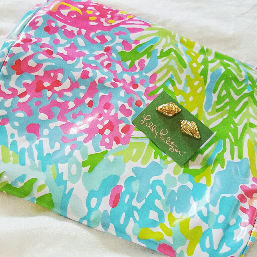 NWT Lilly Pulitzer Shell Earrings + Beachball