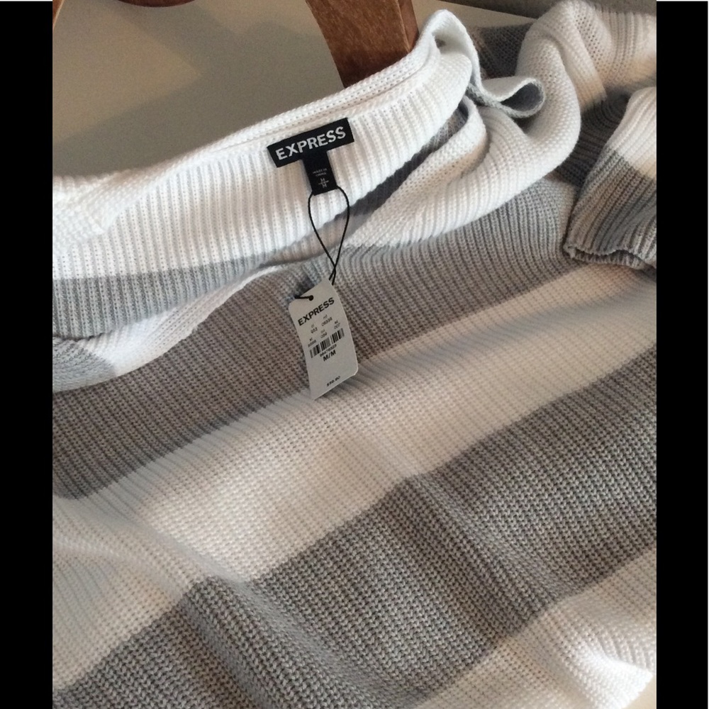 Express Sweater - Picture 5 of 5
