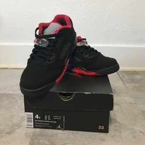 Air Jordan 5 Retro Low (GS) Fits Women a Size 6