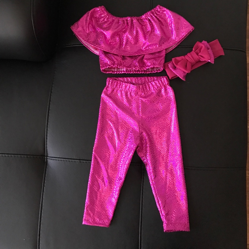 Off shoulder baby set!! Plus headband